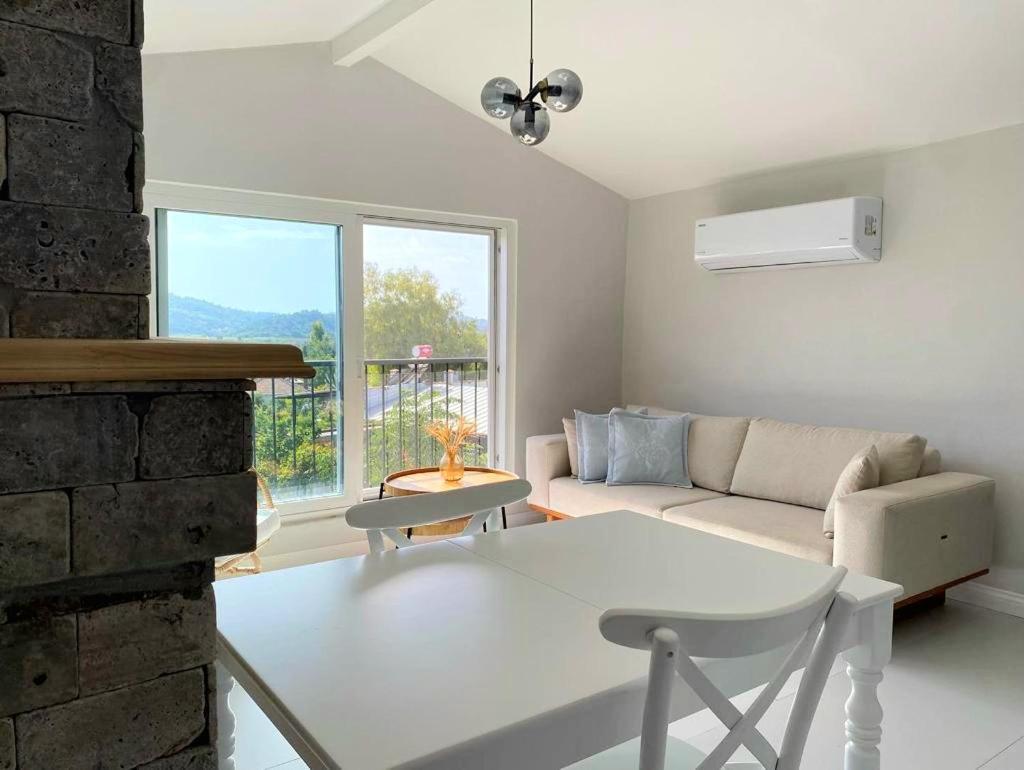 Airport Blue Eye Apartment Dalaman Best Location Also Suitable For Day Rentals Ideal For Air Travelers, 5 Km Close To Airport Екстериор снимка